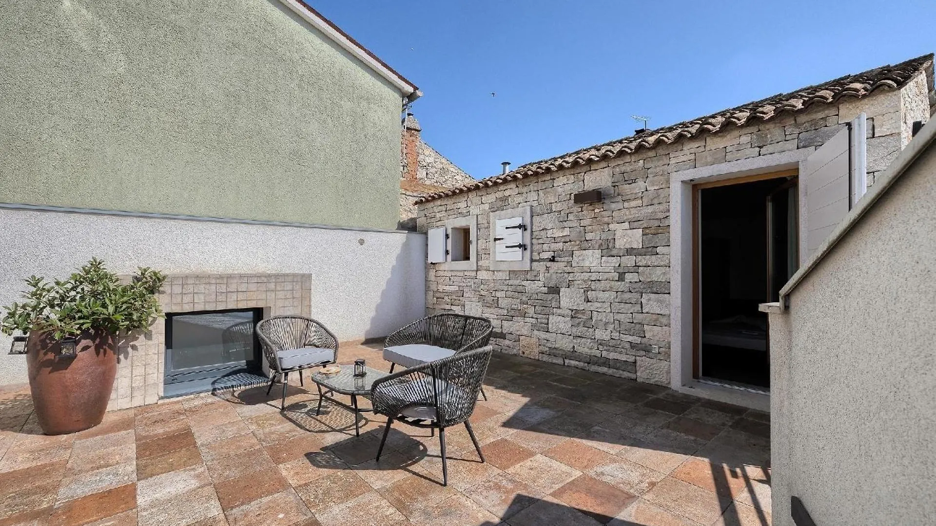 Ferienhaus Mit Privatpool Fuer 6 Personen Ca 300 Qm In Pula, Istrien Istrische Riviera Croatia