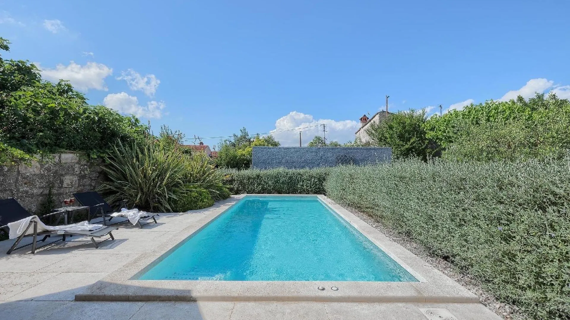 Ferienhaus Mit Privatpool Fuer 6 Personen Ca 300 Qm In Pula, Istrien Istrische Riviera 0*, Pula Croatia